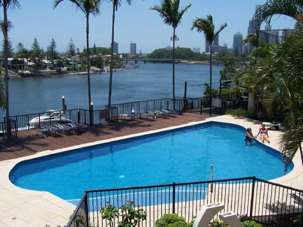 The Pinnacle Apartments โกลด์โคสต์ ภายนอก รูปภาพ